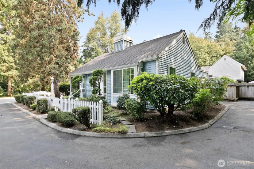 Property photo for 10025 Ne 129th Place, Kirkland photo 20