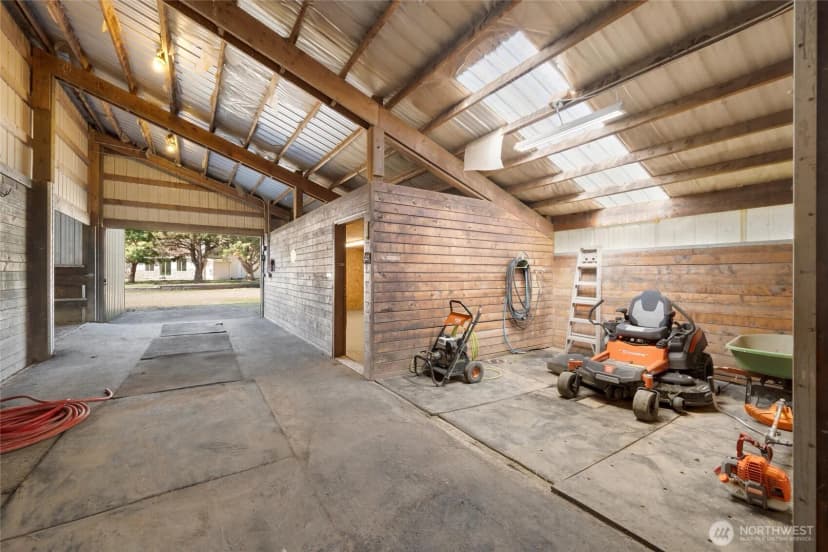Property photo for 4355 Jones Rd, Sumas photo 6