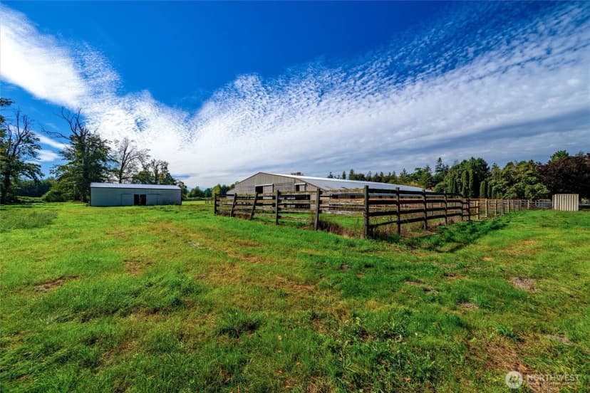 Property photo for 4355 Jones Rd, Sumas photo 11