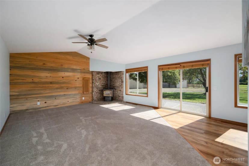 Property photo for 4355 Jones Rd, Sumas photo 17