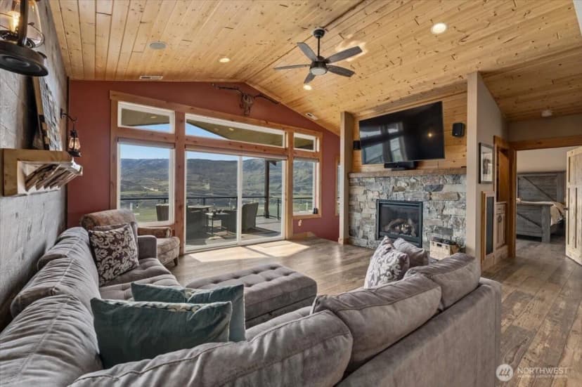 Property photo for 525 Columbia View Road, Chelan photo 13