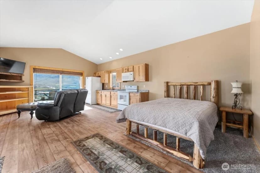 Property photo for 525 Columbia View Road, Chelan photo 32