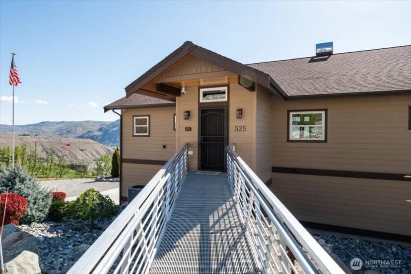 Property photo for 525 Columbia View Road, Chelan photo 9