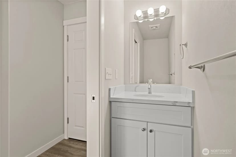 Property photo for 22407 Basin View Court Se, Yelm photo 9