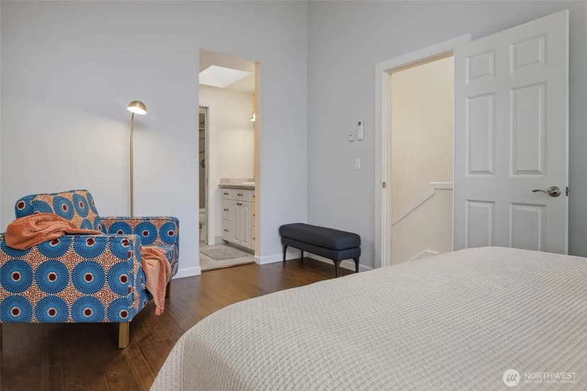 Property photo for 9165 45th Avenue Sw #6, Seattle photo 5