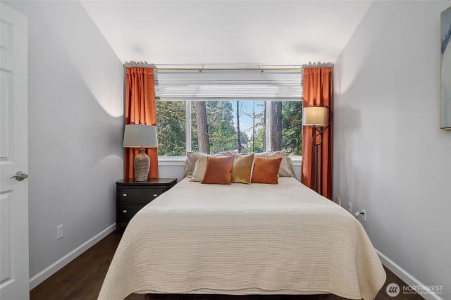 Property photo for 9165 45th Avenue Sw #6, Seattle photo 3
