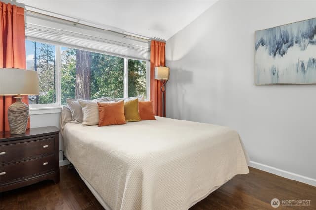 Property photo for 9165 45th Avenue Sw #6, Seattle photo 4