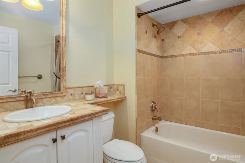 Property photo for 9165 45th Avenue Sw #6, Seattle photo 22