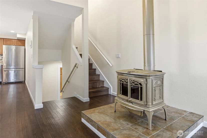 Property photo for 9165 45th Avenue Sw #6, Seattle photo 21