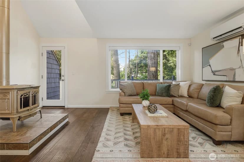 Property photo for 9165 45th Avenue Sw #6, Seattle photo 17