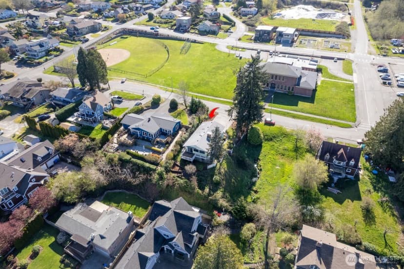 Property photo for 1411 Nisqually Street, Steilacoom photo 8