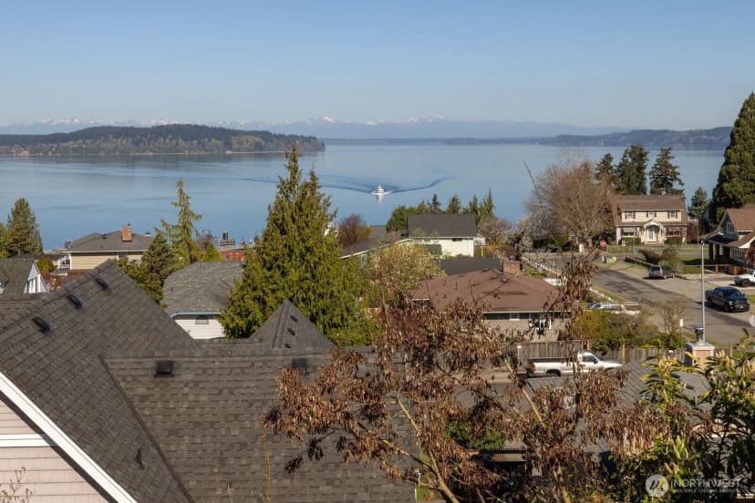 Property photo for 1411 Nisqually Street, Steilacoom photo 6