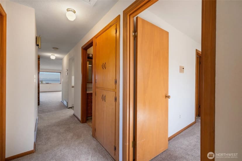 Property photo for 1411 Nisqually Street, Steilacoom photo 16