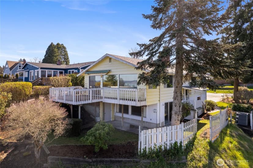 Property photo for 1411 Nisqually Street, Steilacoom photo 3