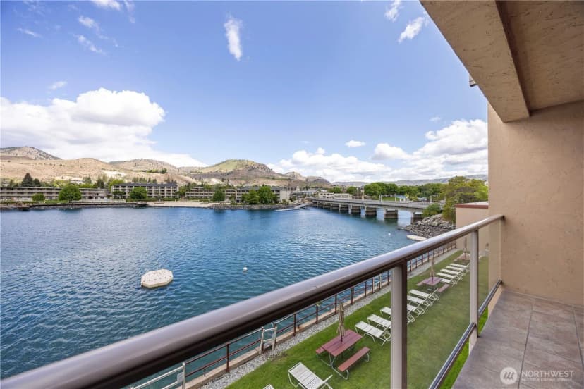 Property photo for 322 W Woodin Avenue #632, Chelan photo 20