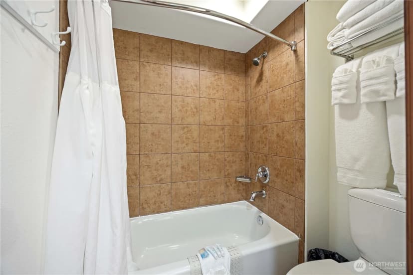 Property photo for 322 W Woodin Avenue #632, Chelan photo 11