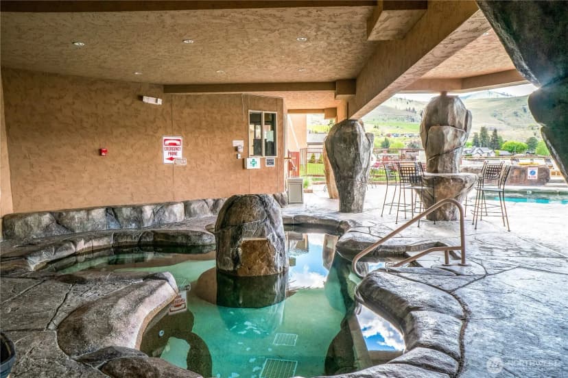 Property photo for 322 W Woodin Avenue #632, Chelan photo 22