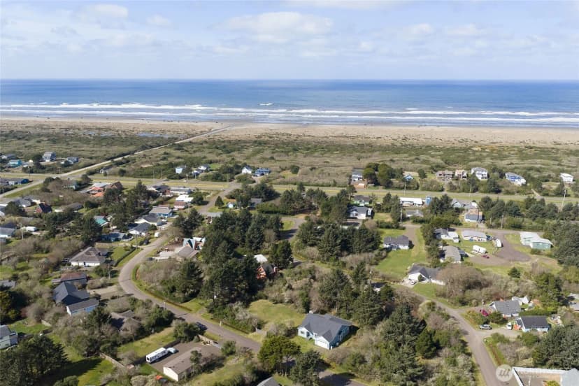 Property photo for 136 Jib Street Nw, Ocean Shores photo 8