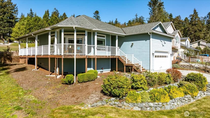 Property photo for 1041 Halsey Drive, Coupeville photo 3