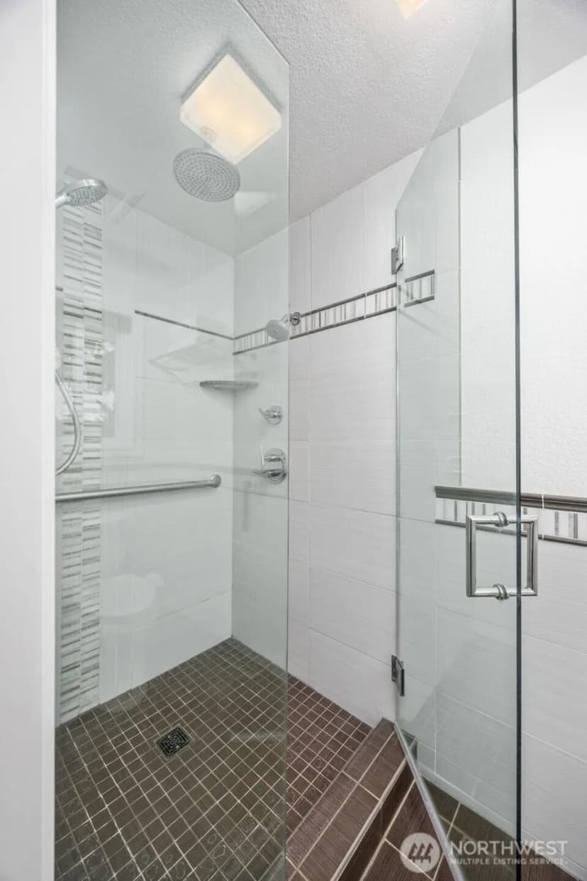 Property photo for 20627 Ne 66th Place, Redmond photo 23