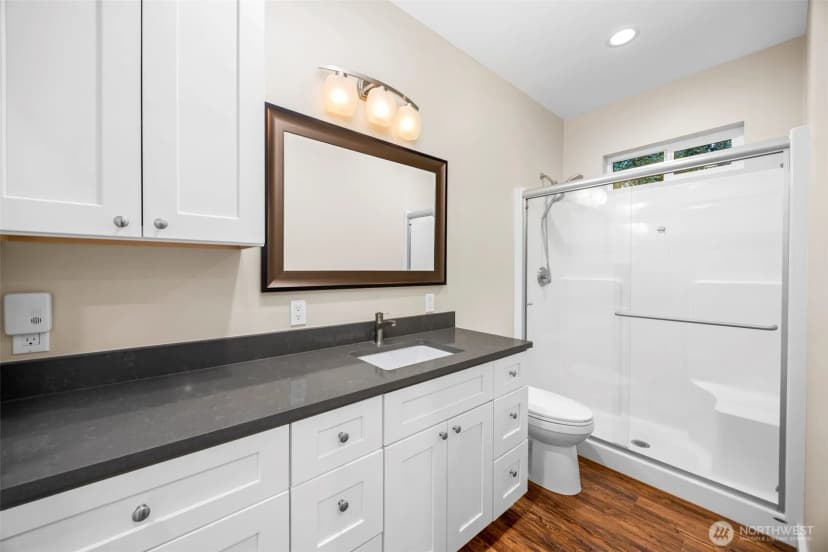 Property photo for 20627 Ne 66th Place, Redmond photo 37