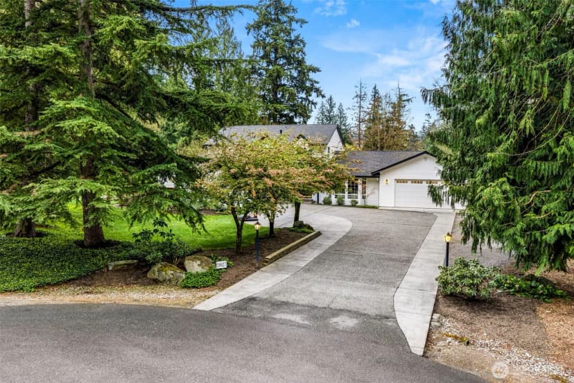 Property photo for 20627 Ne 66th Place, Redmond