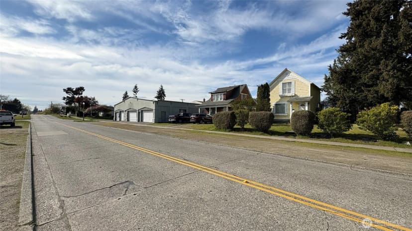 Property photo for 502 E Wright Avenue, Tacoma photo 12