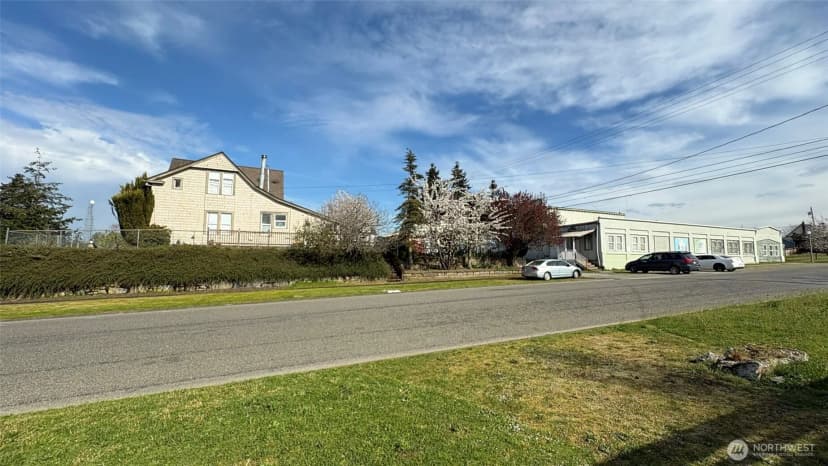 Property photo for 502 E Wright Avenue, Tacoma photo 11