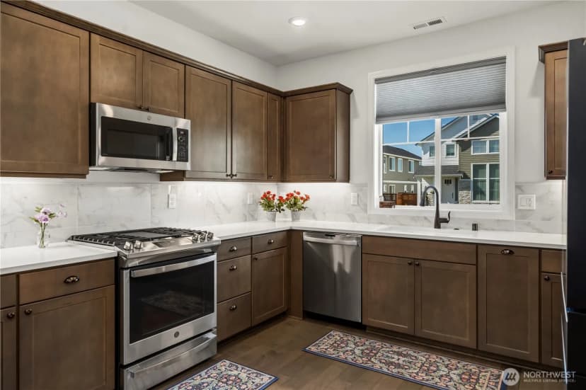Property photo for 17517 154th Street E, Bonney Lake photo 12