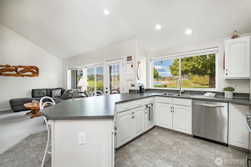 Property photo for 8118 Sehome Road, Birch Bay photo 17