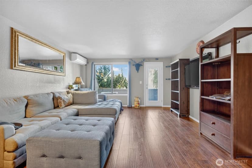 Property photo for 4895 76th Street Sw #d701, Mukilteo photo 9