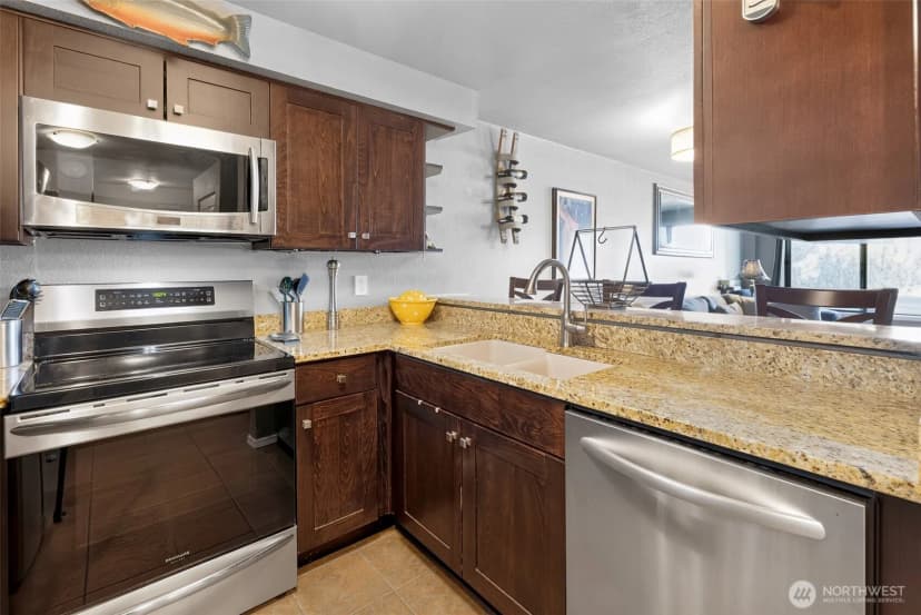 Property photo for 4895 76th Street Sw #d701, Mukilteo photo 16