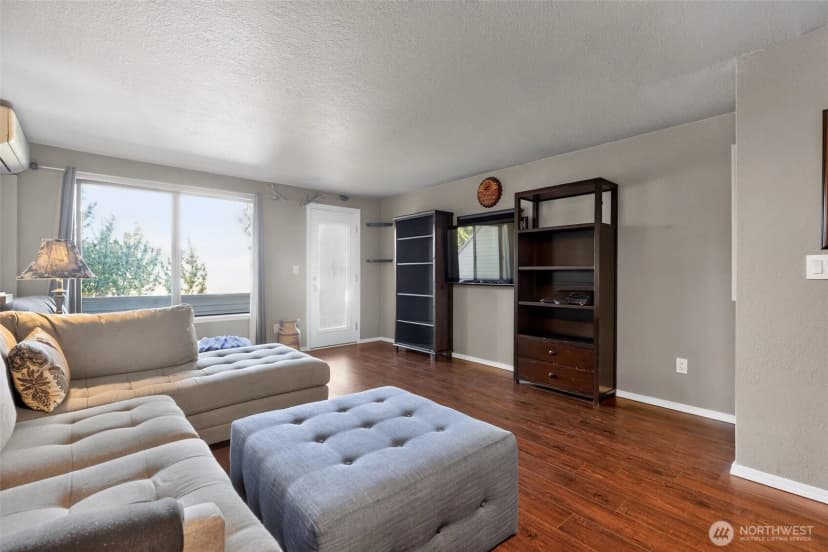 Property photo for 4895 76th Street Sw #d701, Mukilteo photo 12