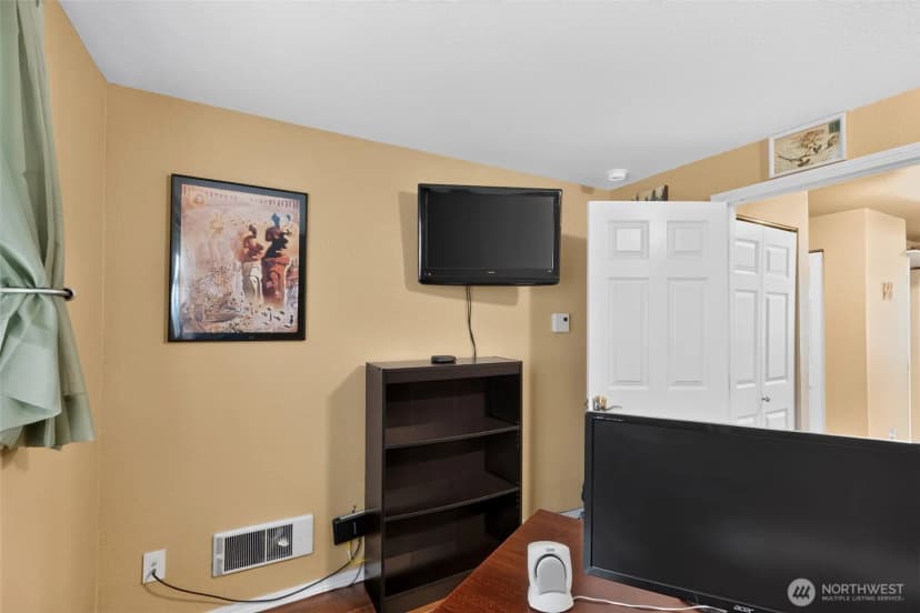 Property photo for 4895 76th Street Sw #d701, Mukilteo photo 31