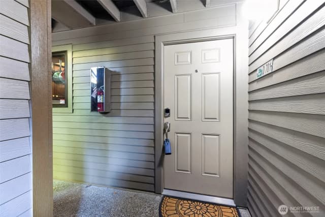 Property photo for 4895 76th Street Sw #d701, Mukilteo photo 5
