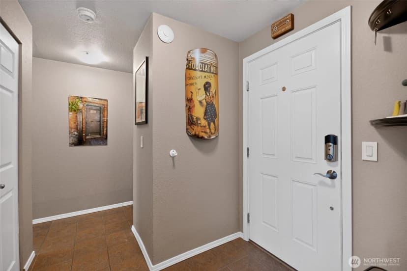 Property photo for 4895 76th Street Sw #d701, Mukilteo photo 8