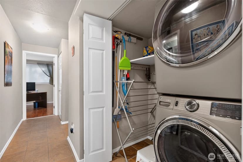 Property photo for 4895 76th Street Sw #d701, Mukilteo photo 27