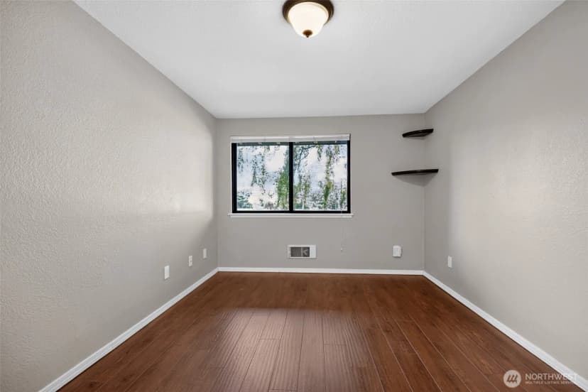 Property photo for 4895 76th Street Sw #d701, Mukilteo photo 22
