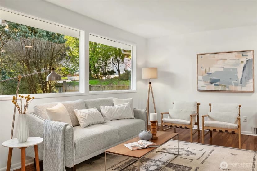 Property photo for 1403 W Dravus Street, Seattle photo 10
