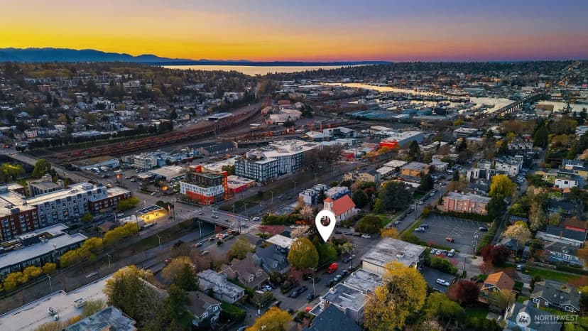 Property photo for 1403 W Dravus Street, Seattle photo 32