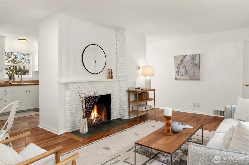 Property photo for 1403 W Dravus Street, Seattle photo 11