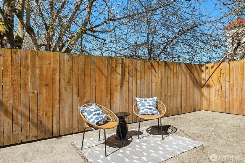 Property photo for 1403 W Dravus Street, Seattle photo 25