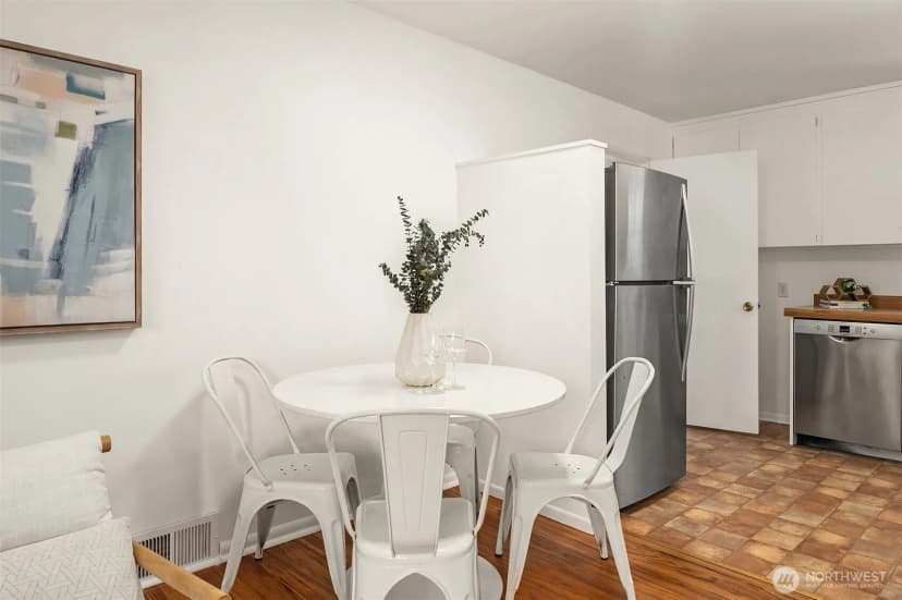 Property photo for 1403 W Dravus Street, Seattle photo 14