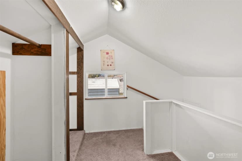 Property photo for 430 Maple Street, Toledo photo 17