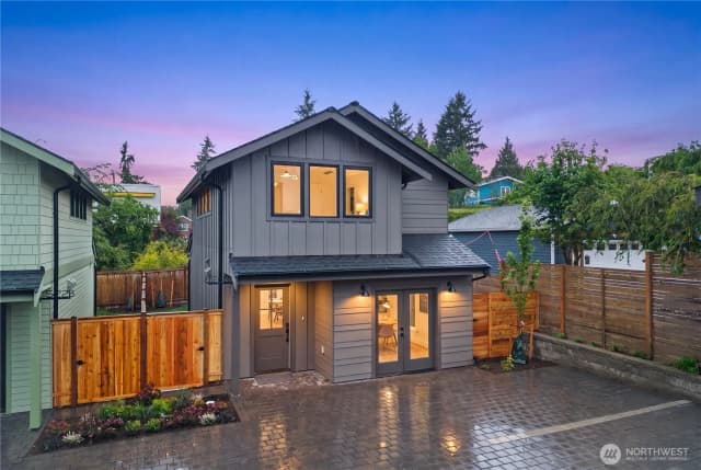 Property photo for 524 Ne 89th Street #b, Seattle