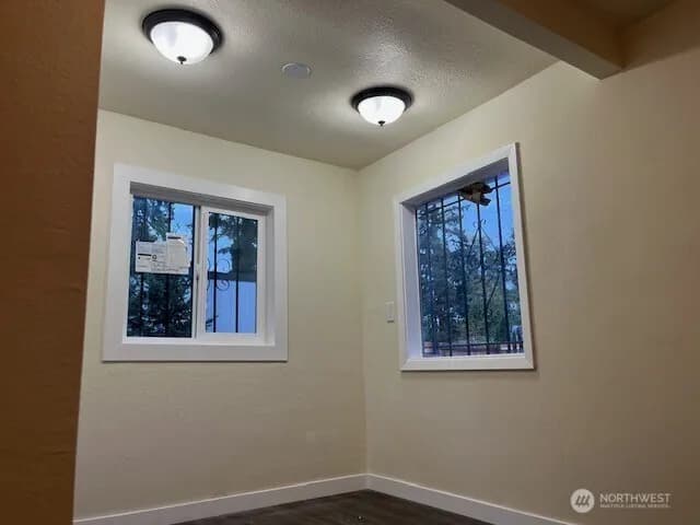 Property photo for 12524 Addison Street Sw, Lakewood photo 6