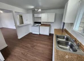 Property photo for 12524 Addison Street Sw, Lakewood photo 14