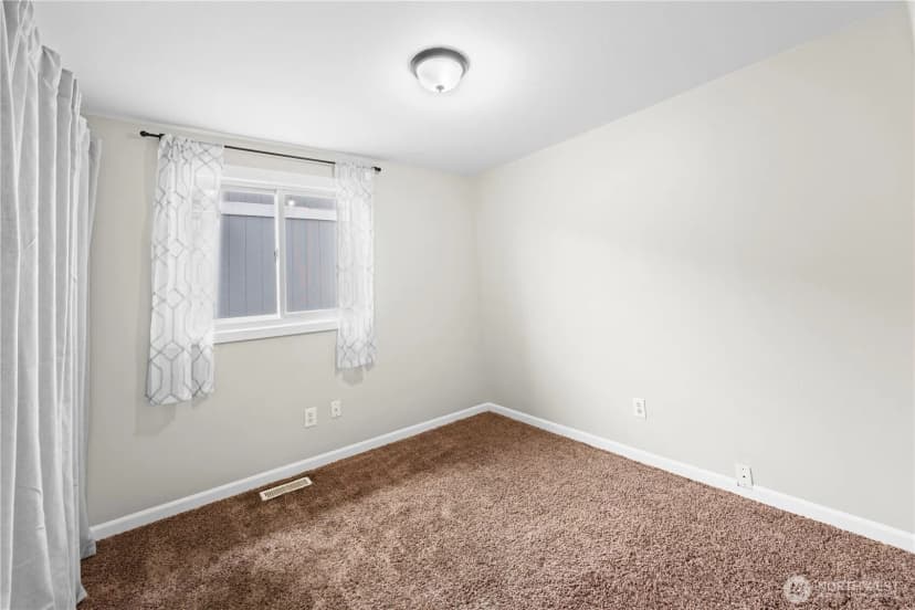 Property photo for 709 Lois Lane, Sultan photo 12