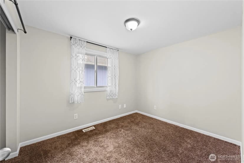 Property photo for 709 Lois Lane, Sultan photo 11