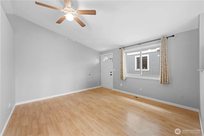 Property photo for 709 Lois Lane, Sultan photo 4